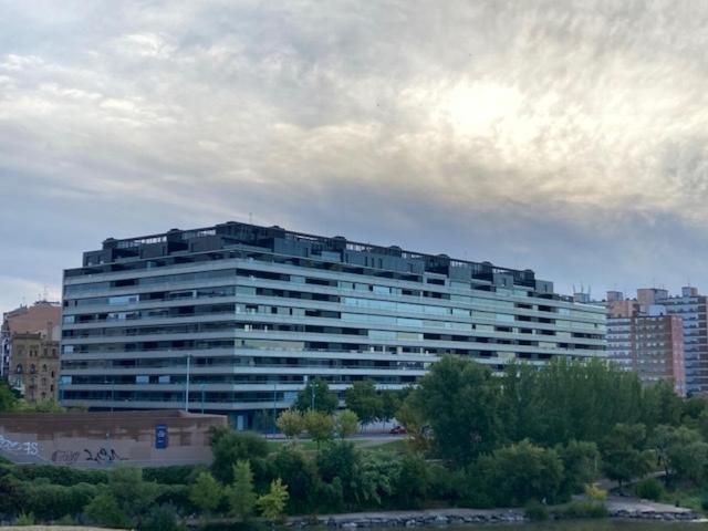 Atico Mejores Vistas Al Pilar Jacuzzi Y Garaje Zaragoza Exteriér fotografie